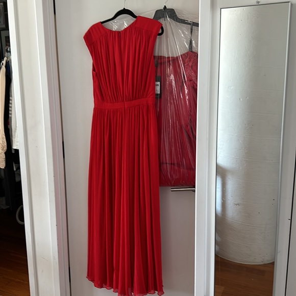 BADGLEY MISCHKA Women's Red Maxi Dress 4 SMALL Pleated Surplice Flowy - Picture 8 of 10